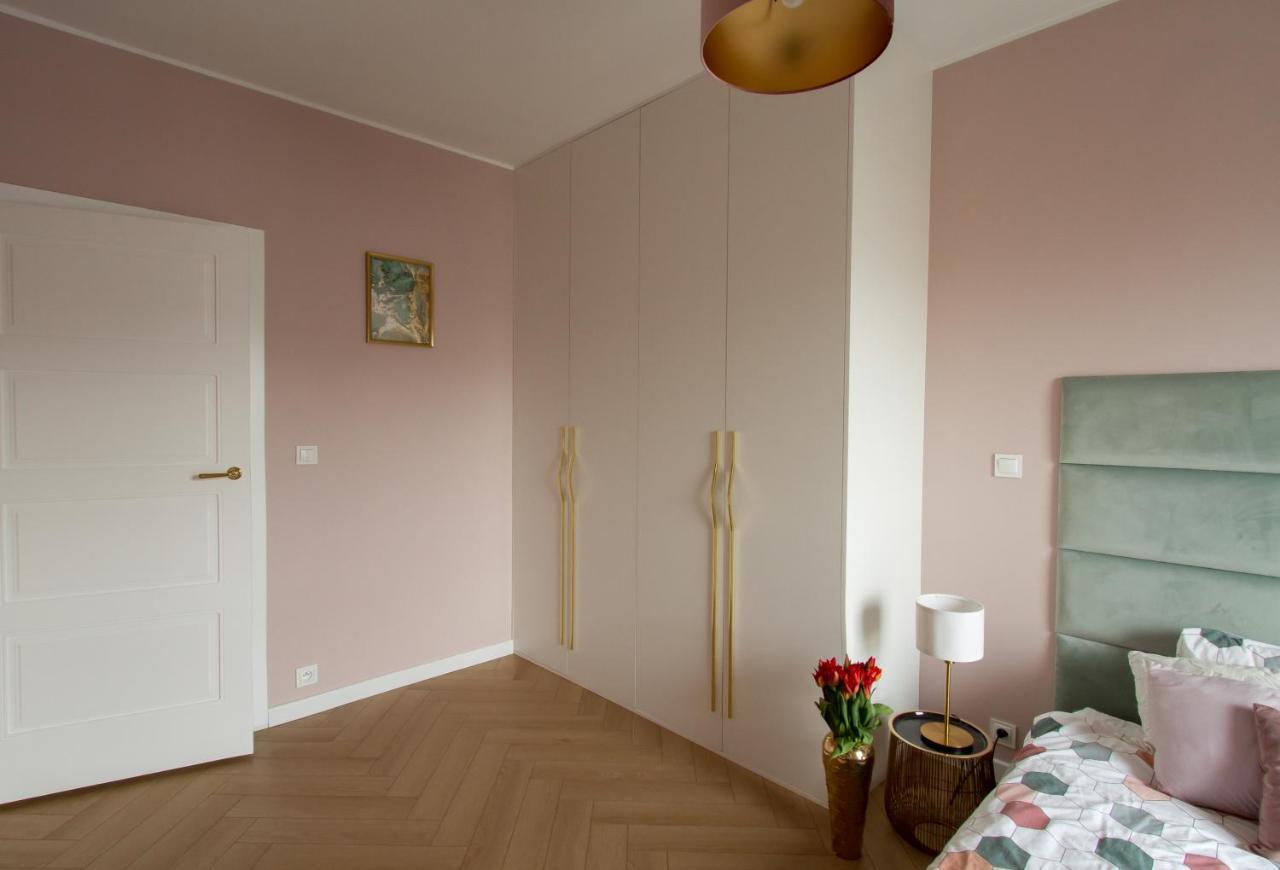 Nowy Apartment Przy Placu Szembeka Warszawa Eksteriør bilde